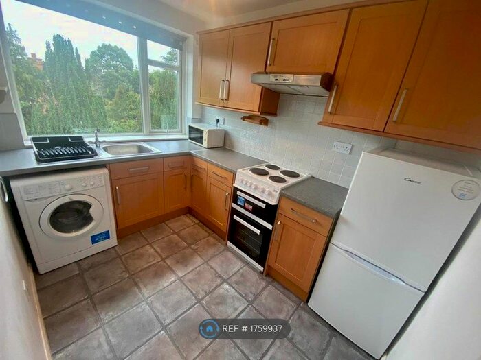 1 Bedroom Flat To Rent In Braids Court, Leicester, LE2