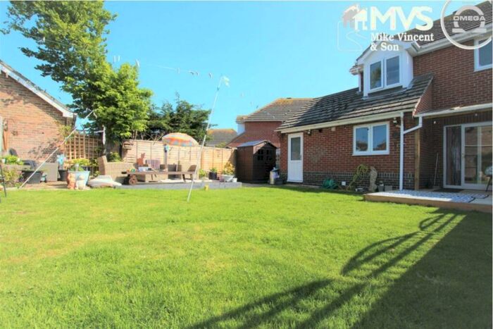 3 Bedroom Detached House For Sale In Worthing Mews, Clacton-on-Sea, CO15