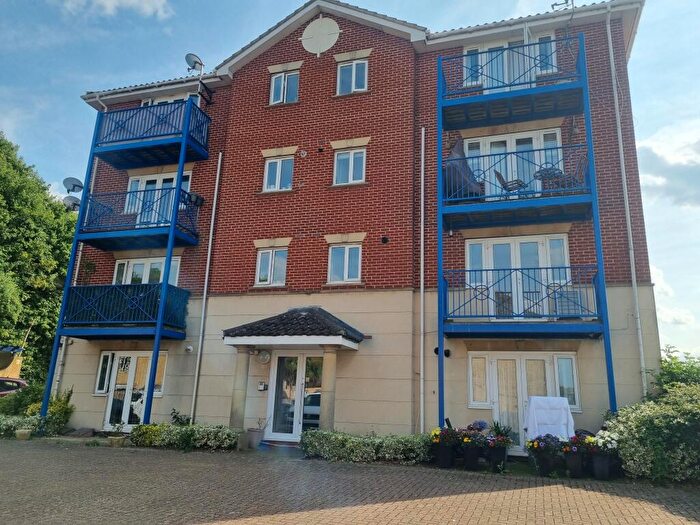 2 Bedroom Apartment To Rent In Applecross Close, Rochester Esplanade., ME1
