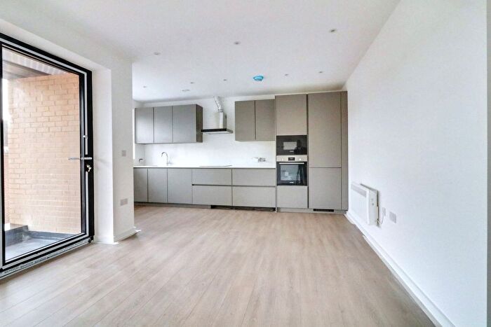 2 Bedroom Flat To Rent In Flat, Cubic Mews, South Harrow, HA2