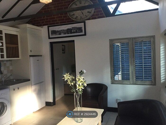 1 Bedroom Bungalow To Rent In The Garth, Lingfield, RH7