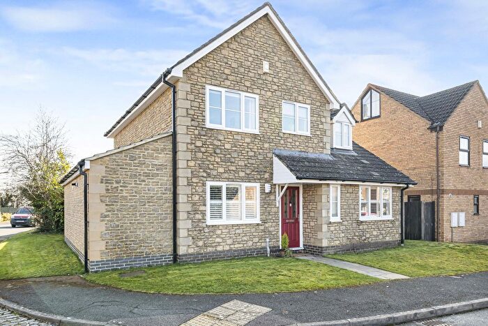 4 Bedroom Detached House For Sale In Briar Close, Kidlington, OX5