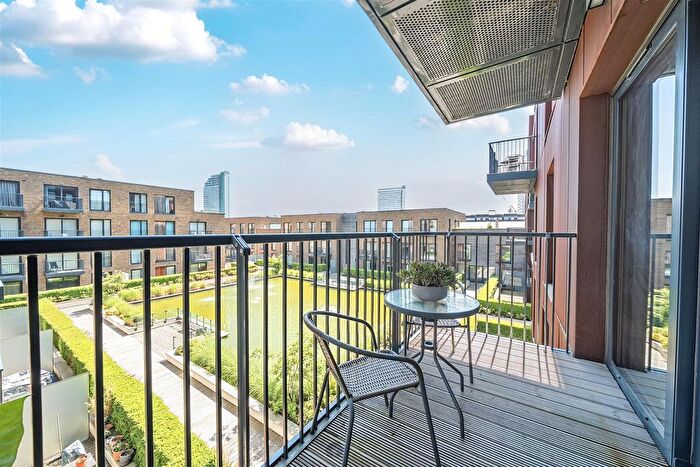 1 Bedroom Flat To Rent In Whiting Way, Royal Victoria, SE16