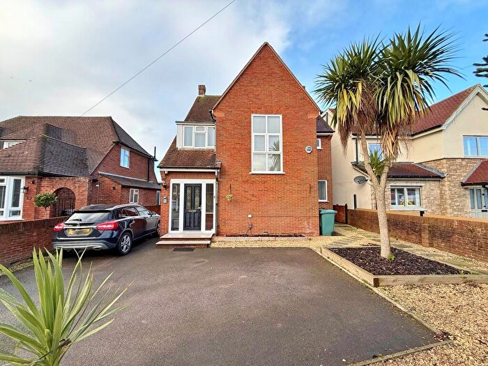 3 Bedroom Detached House For Sale In Tregaron Avenue, Drayton, PO6