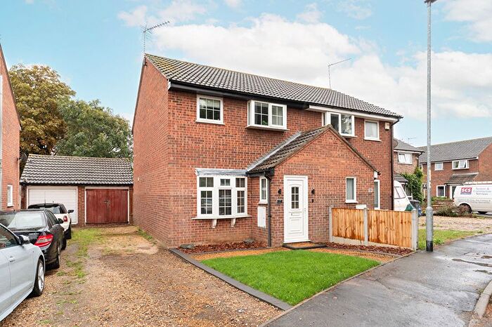 3 Bedroom Semi-Detached House For Sale In Haycroft, Hemsby, NR29