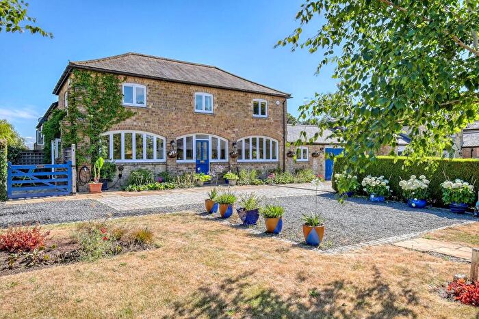 3 Bedroom Link Detached House For Sale In Abridge Road, Theydon Bois, CM16