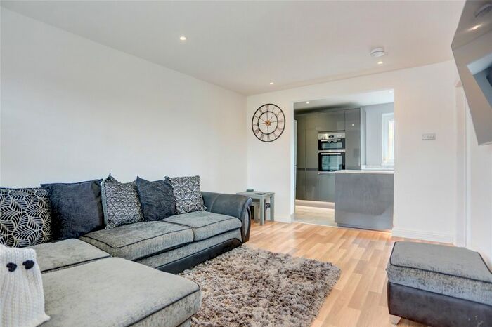 1 Bedroom Flat To Rent In St Aubyns Road, Fishersgate, Portslade, BN41