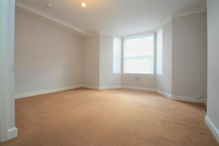 1 Bedroom Flat To Rent In St. Mary's Road, London, SE25
