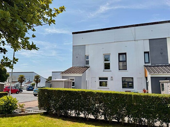 3 Bedroom End Of Terrace House For Sale In Cunningham Road, Plymouth Beautifully Presented Three-Bedroom End-Terrace Home In Sought-After Tamerton Foliot, PL5