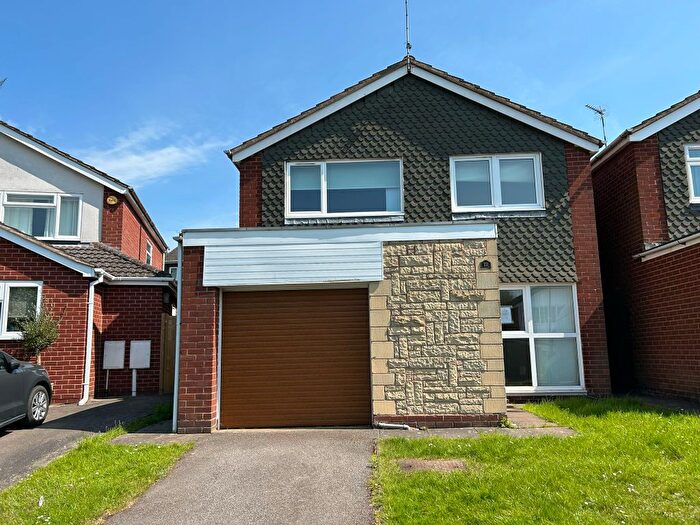 3 Bedroom Detached House To Rent In Pembroke Close, Warwick, CV34