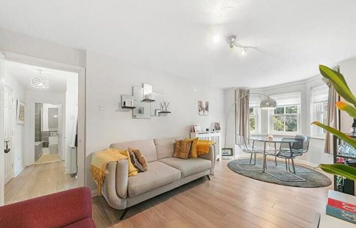 3 Bedroom Flat To Rent In Harewood Avenue, Marylebone, London, NW1