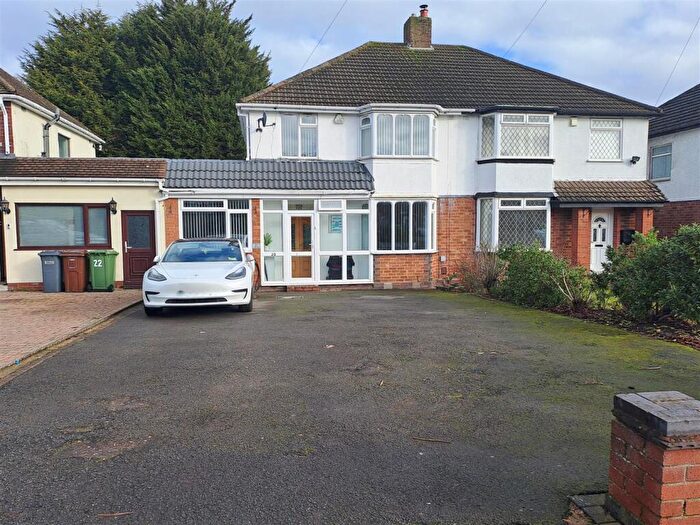 3 Bedroom Semi-Detached House For Sale In Melton Avenue, Solihull, B92