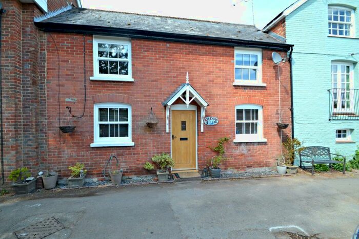 2 Bedroom Terraced House To Rent In Cranborne, BH21
