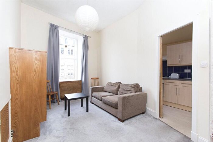 2 Bedroom Flat To Rent In Marchmont Crescent, Edinburgh, EH9