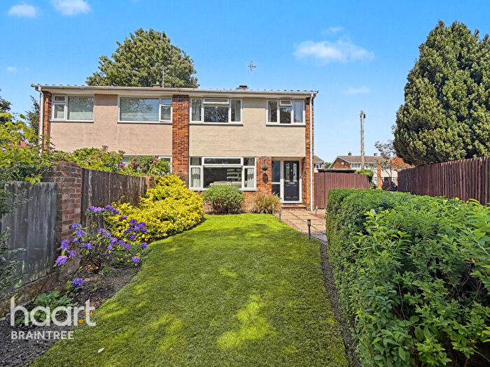 3 Bedroom Semi-Detached House For Sale In River View, Braintree, CM7