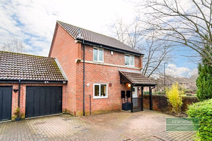3 Bedroom Link Detached House For Sale In Dalby Avenue, Harrogate, North Yorkshire, HG2