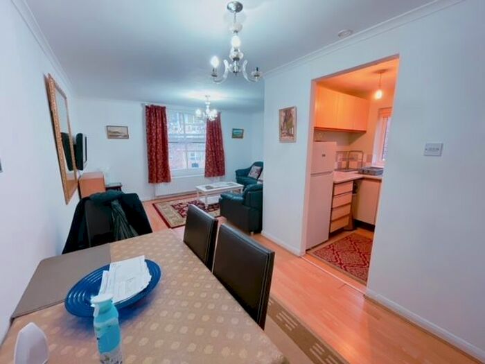 2 Bedroom Flat To Rent In London Road, Isleworth, TW7