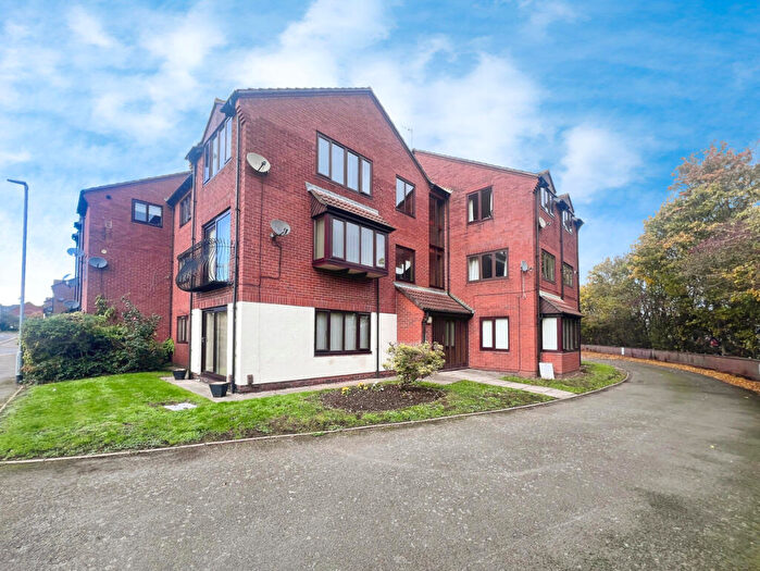 2 Bedroom Flat For Sale In Saxon Mill Lane, Tamworth, B79