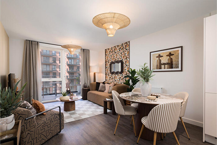 1 Bedroom Apartment For Sale In Headstone Drive, Harrow, HA1
