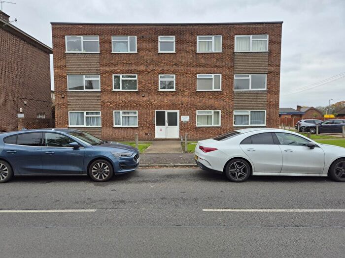 1 Bedroom Flat For Sale In Station Road, West Horndon, CM13