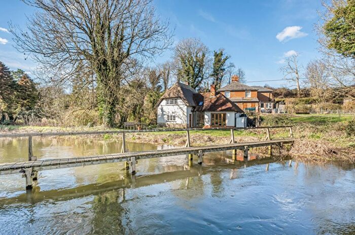 2 Bedroom Detached House For Sale In Longstock Road, Stockbridge, Hampshire, SO20