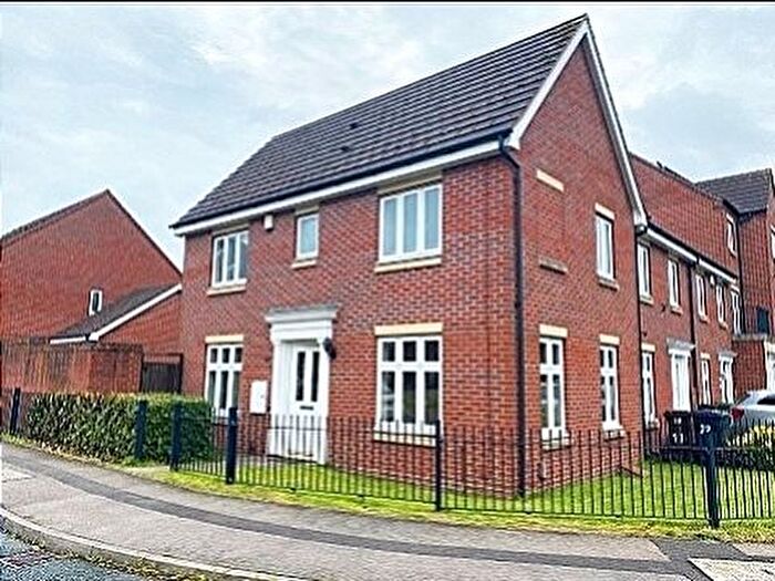 3 Bedroom Semi-Detached House To Rent In Rothesay Gardens, Wolverhampton, WV4