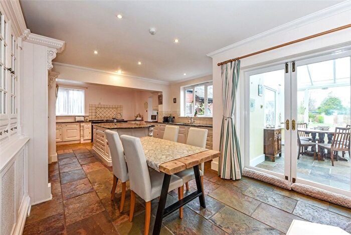 4 Bedroom Detached House For Sale In Warblington Road, Emsworth, Hampshire, PO10