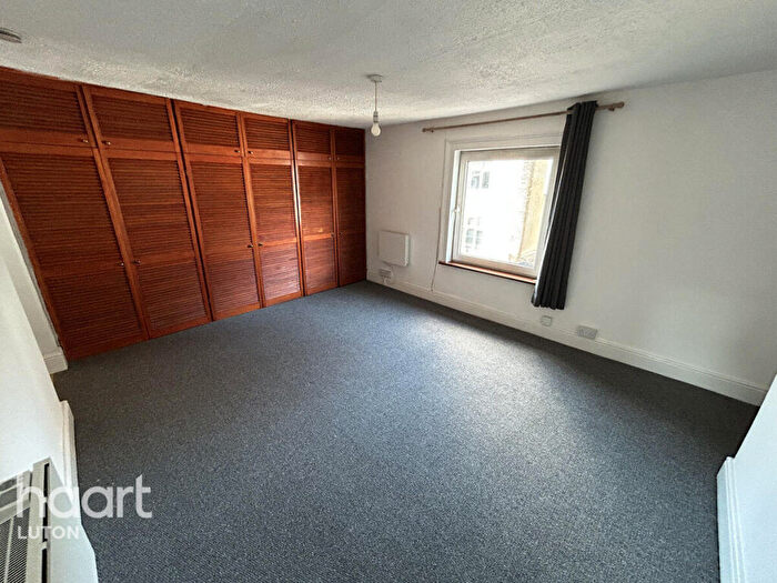1 Bedroom Flat To Rent In Wellington Street, Luton, LU1