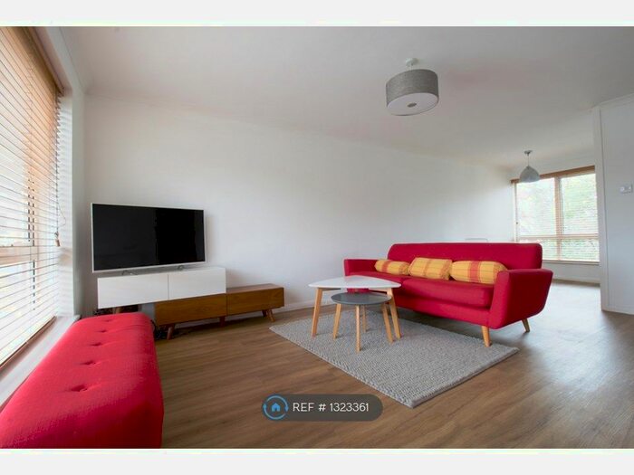 2 Bedroom Maisonette To Rent In Bromley Court, Bromley, BR1