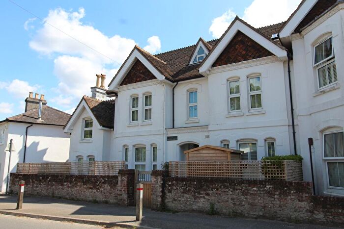 2 Bedroom Flat To Rent In Salisbury Road, Burton, BH23