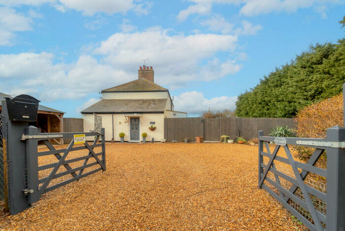 4 Bedroom Detached House For Sale In Ivy Farm, Conington Fen, PE7