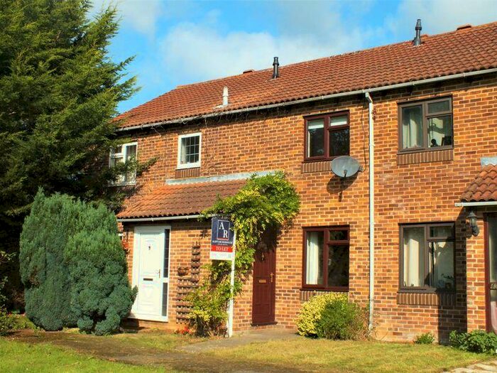 2 Bedroom Terraced House To Rent In Flatford Place, Kidlington, OX5