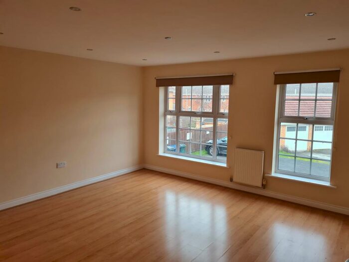 3 Bedroom House To Rent In Harris Road, Armthorpe, Doncaster, DN3