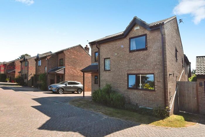 5 Bedroom Detached House For Sale In Bromstone Road, Broadstairs, CT10