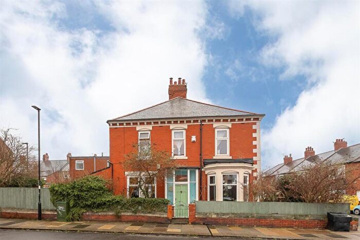 2 Bedroom End Of Terrace House For Sale In Biddlestone Road, Heaton, Newcastle Upon Tyne, NE6