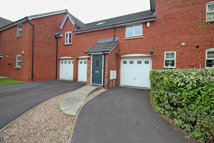 2 Bedroom Apartment To Rent In New Bridge Gardens, Bury, BL9