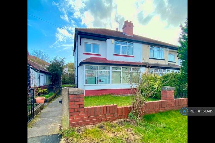 3 Bedroom Semi-Detached House To Rent In Wyncliffe Gardens, Leeds, LS17