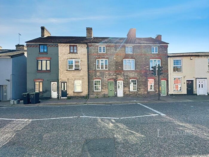 3 Bedroom Terraced House To Rent In Ballingdon Street, CO10