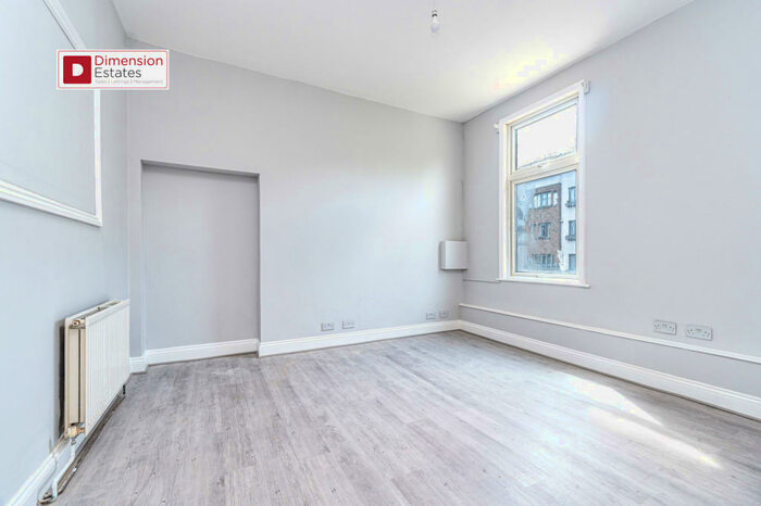 3 Bedroom Flat To Rent In , High Road Leytonstone, London, E11