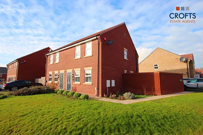 3 Bedroom Semi Detached House For Sale In Allerton Way, Immingham, DN40
