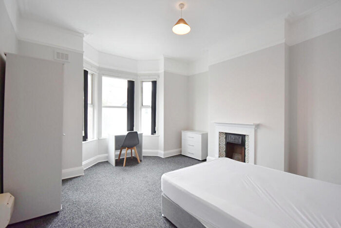 6 Bedroom End Of Terrace House To Rent In Albany Road, Coventry, CV5