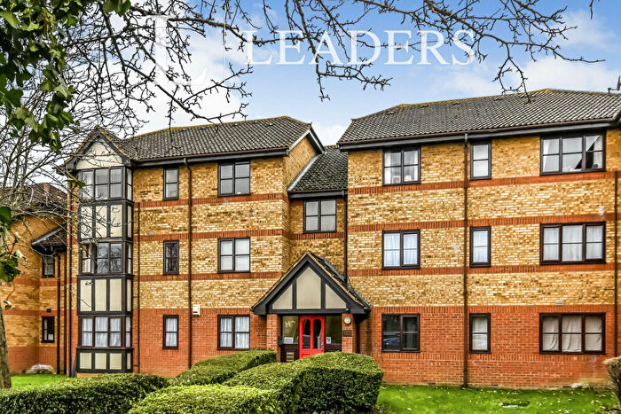 1 Bedroom Flat To Rent In Redwood Grove, Bedford, MK42