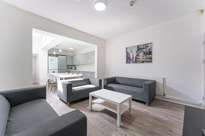 8 Bedroom Terraced House To Rent In Tiverton Road, Selly Oak, Birmingham, B29