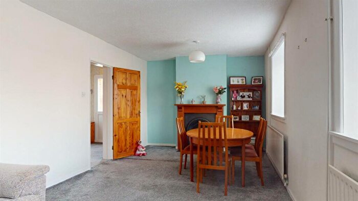 3 Bedroom Semi-Detached House For Sale In Walsh Avenue, Bristol, BS14