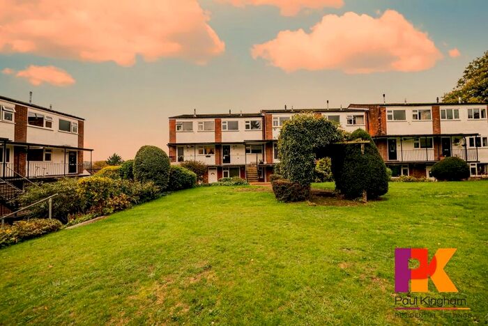 2 Bedroom Property To Rent In Temple Orchard, Amersham Hill, High Wycombe, HP13