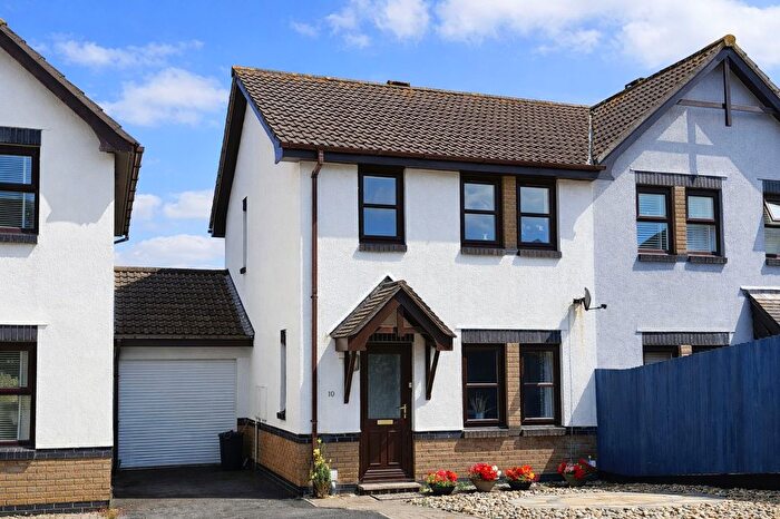 3 Bedroom Semi-Detached House For Sale In Meadowside, Treloggan, Newquay, TR7