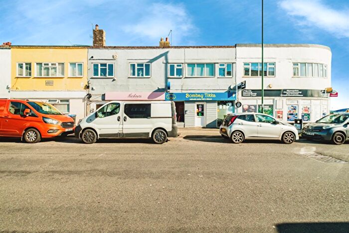 1 Bedroom Flat For Sale In South Street, Lancing, BN15