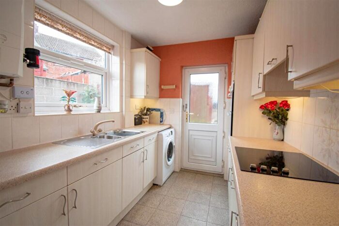 2 Bedroom Semi-Detached House For Sale In Oak Avenue, Ripley, DE5