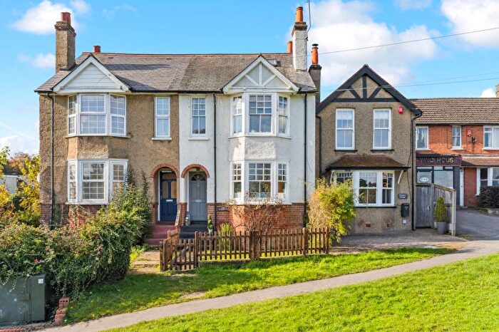 4 Bedroom Semi Detached House For Sale In Gold Hill North, Chalfont St Peter, SL9