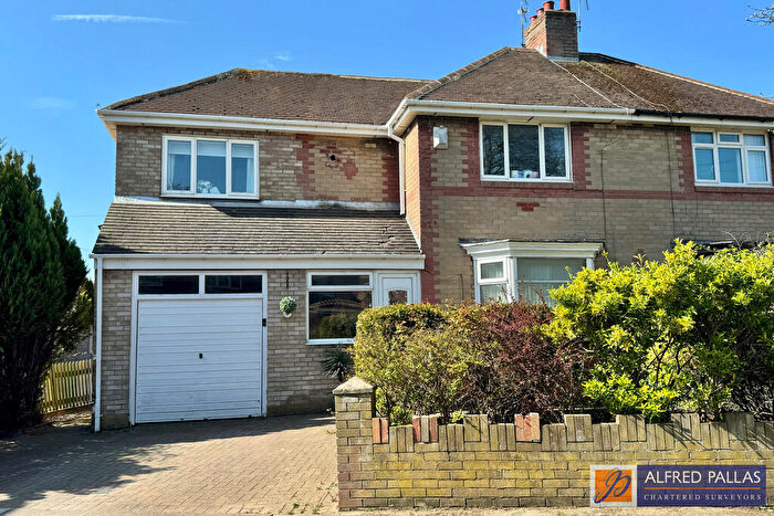 3 Bedroom Semi Detached House For Sale In Netherburn Road, Off Newcastle Road, SR5